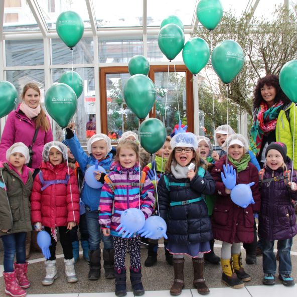 Kindergarten am Schlossplatz Bad Tölz besucht Asklepios Stadtklinik